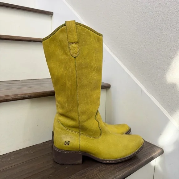 Incredible Chartreuse Born Leather Western Boots Size 8.5 - Picture 2 of 9